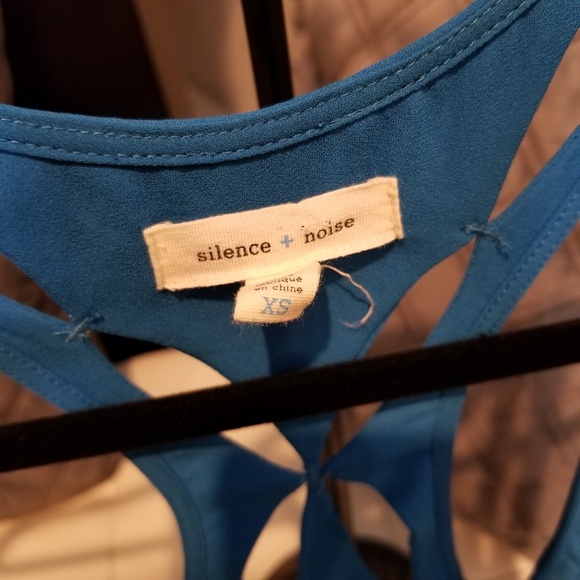 Silence + Noise Mini Dress - Picture 3 of 5